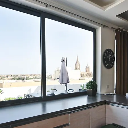 Millennium Penthouse With Private Hot Tub Gozo * Għajnsielem