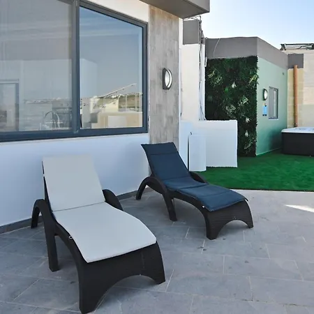 Appartement Millennium Penthouse With Private Hot Tub Gozo *
