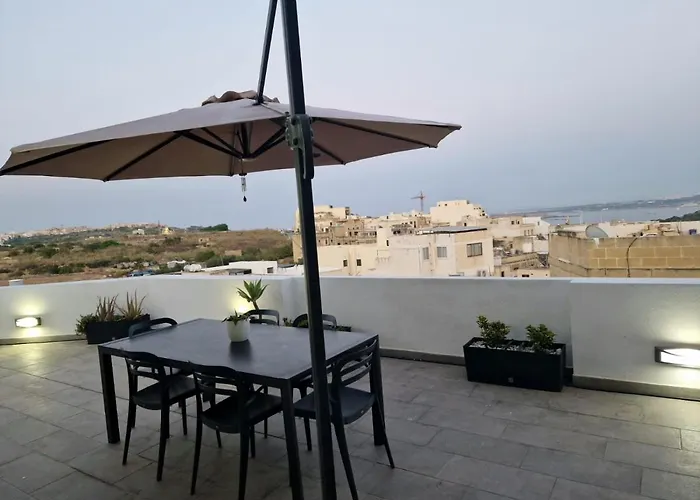 Millennium Penthouse With Private Hot Tub Gozo Lejlighed Għajnsielem