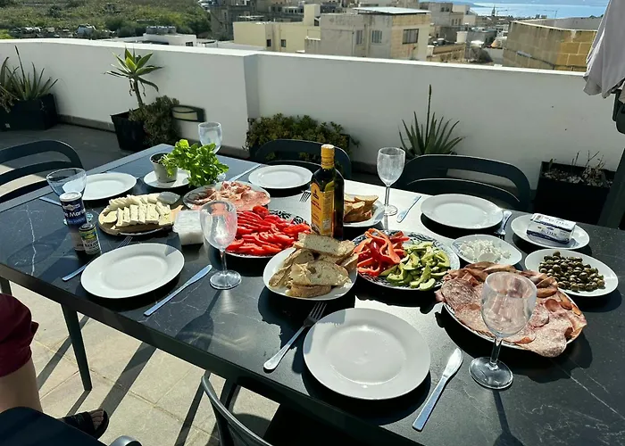 Millennium Penthouse With Private Hot Tub Gozo