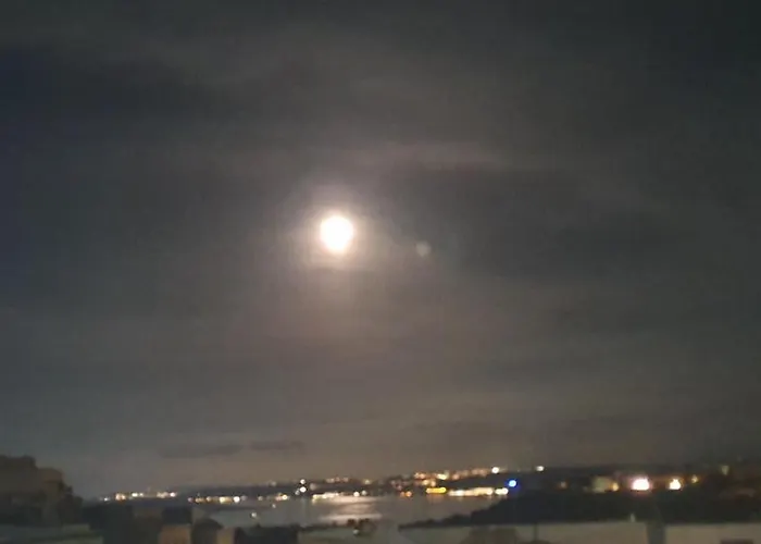 Daire Millennium Penthouse With Private Hot Tub Gozo Għajnsielem