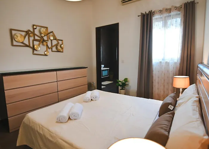 Millennium Penthouse With Private Hot Tub Gozo Għajnsielem